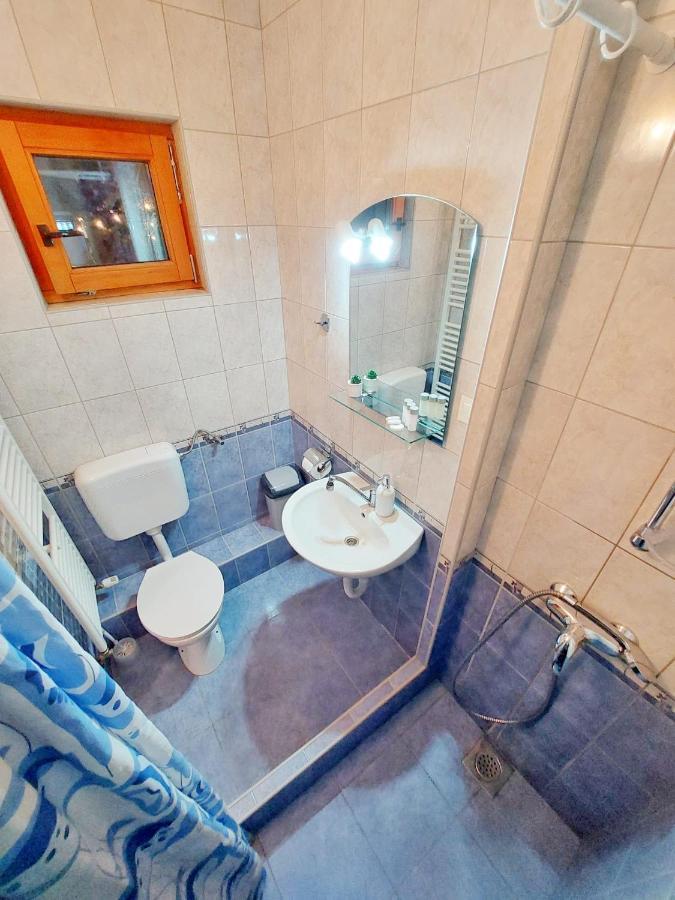 Отель Lazy Bear Езерца Экстерьер фото